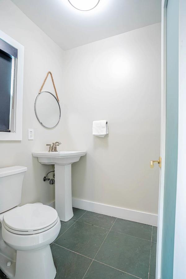 Serene 1 Bed Guest House With Patio Sleeps 6 Los Angeles Exterior photo